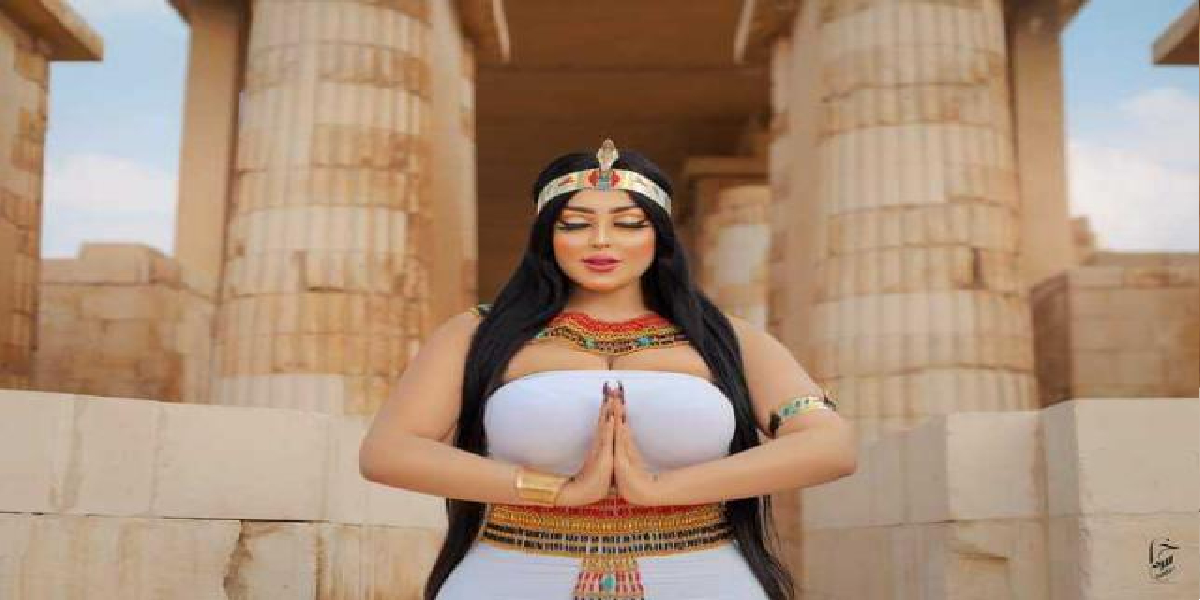 أشهر بلوغر مصرية تغادر السجن وتصرح: والدي دكتور