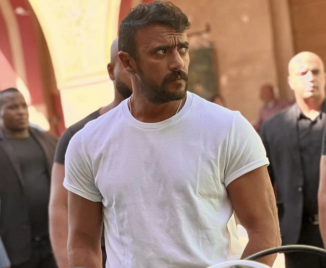 تطورات الحالة الصحية لأحمد العوضي ورد فعل طليقته