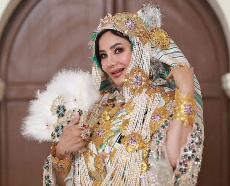 في أول زيارة لها.. لجين عمران تتألق بالزي الليبي