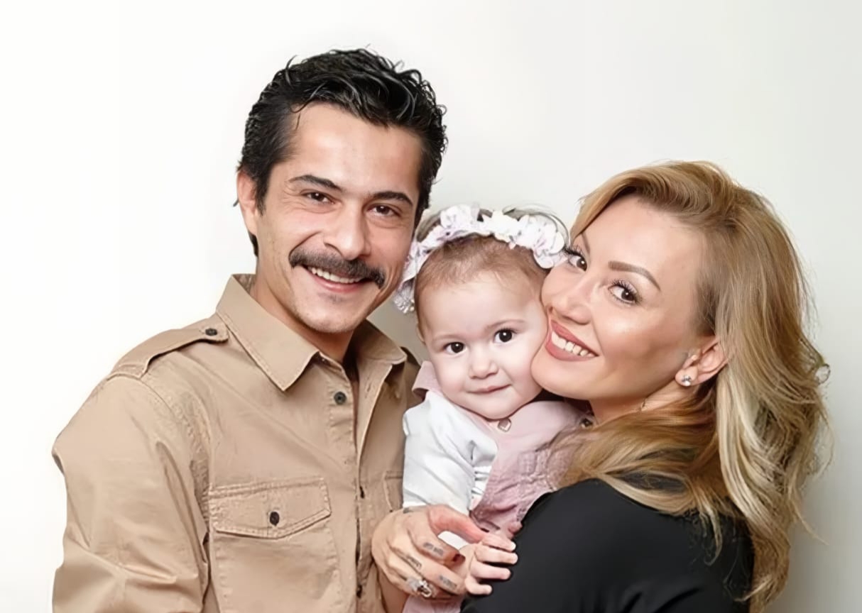 بعد سنوات من طلاقهما.. اسماعيل اوغلو يعود لزوجته