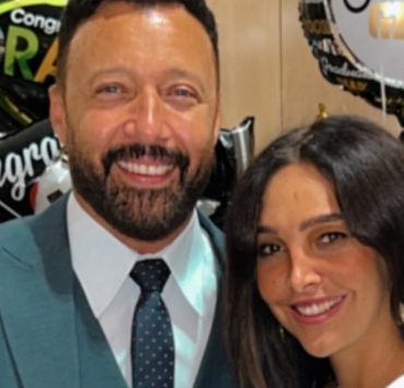 هل انفصل أحمد فهمي عن زوجته؟-صورة