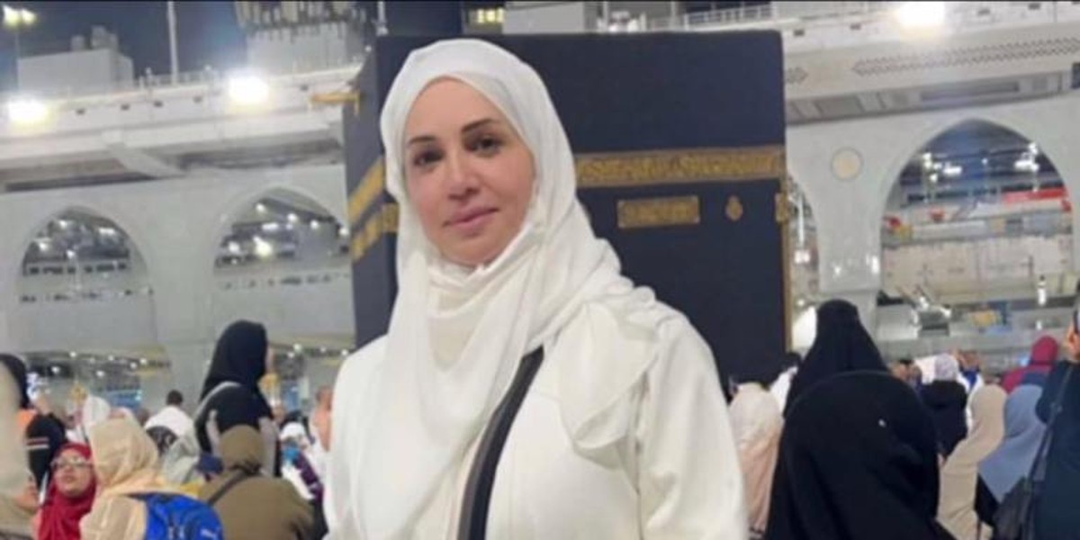 ديانا حداد تؤدي مناسك العمرة