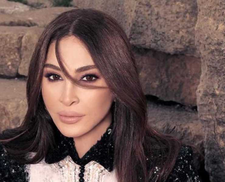 إليسا تفرج عن كليب "كلو وهم"-فيديو