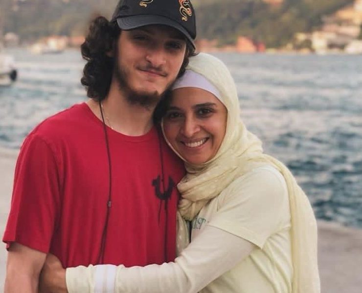 حنان ترك تعايد نجلها برسالة مؤثرة-صورة