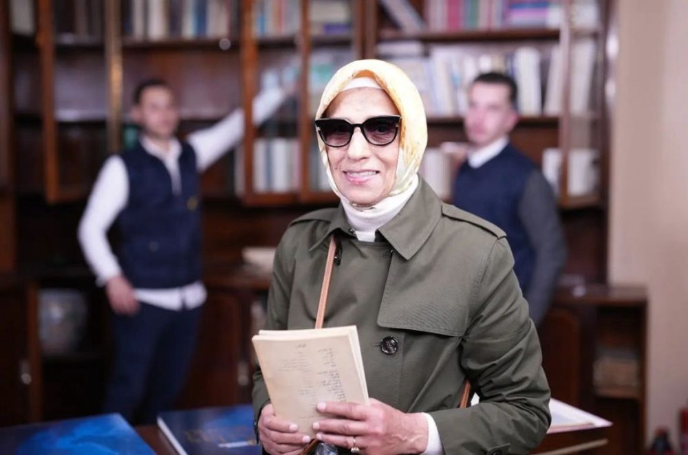 أول تعليق لمنى الشاذلى عن إهداء ابنة نجيب محفوظ موسوعاته إلى مكتبة الإسكندرية