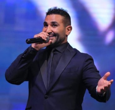 أحمد سعد يتلقى هدية غير متوقعة -صور