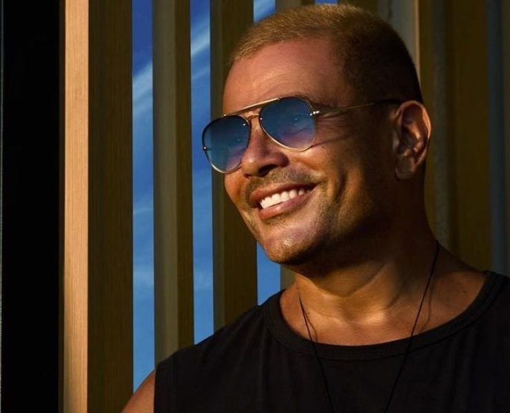 عمرو دياب يجر على نفسه انتقادات لاذعة