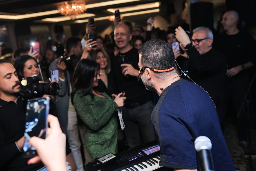 جو أشقر ومايا دياب يتألقان بديو "بتونس بيك"