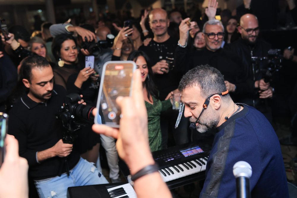 جو أشقر ومايا دياب يتألقان بديو "بتونس بيك"