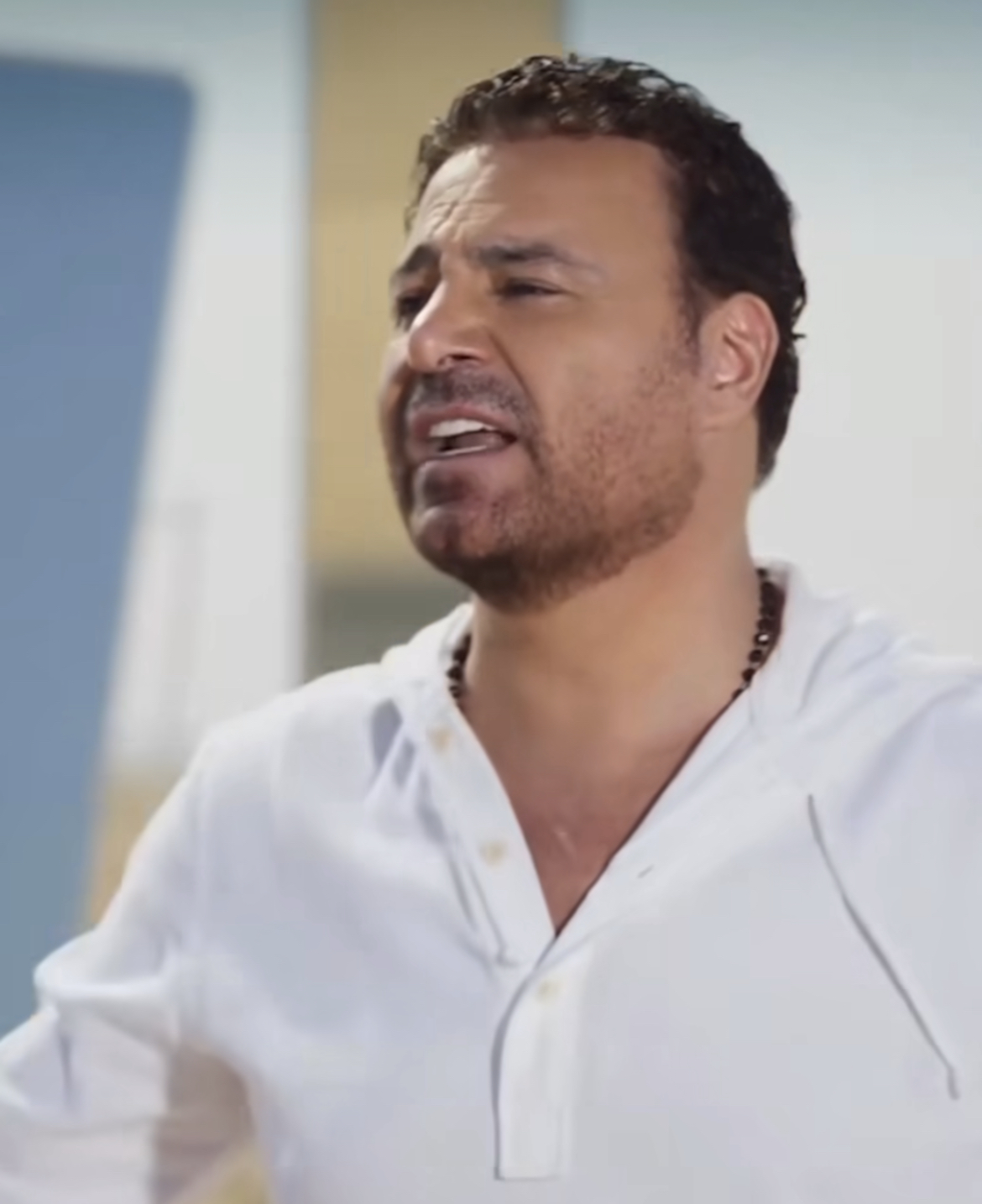 عاصي الحلاني يتحدث عن ألم الخيانة في جديده الغنائي