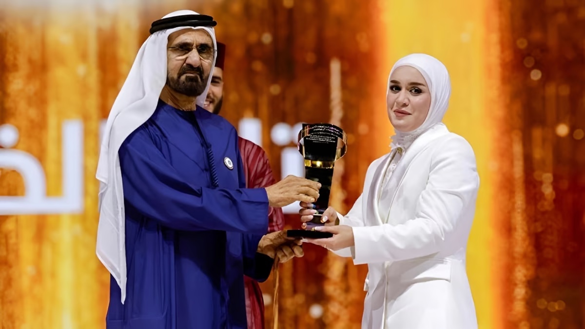 الشيخ محمد بن راشد يتوج "صانعة الأمل" لعام 2024