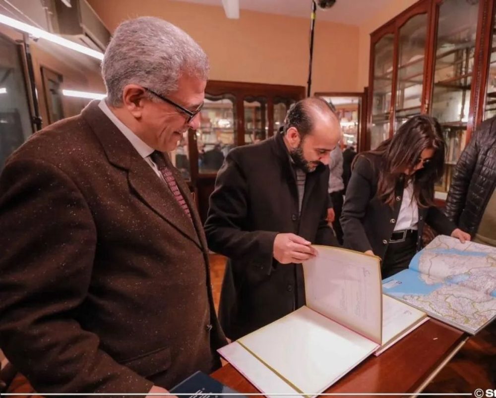 أول تعليق لمنى الشاذلى عن إهداء ابنة نجيب محفوظ موسوعاته إلى مكتبة الإسكندرية