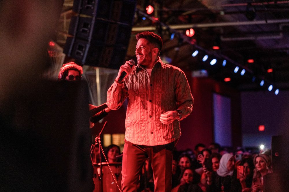 نجاح كبير لحماقى فى أولى حفلاته بجولة أمريكا الشمالية