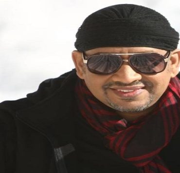 بحضور المشاهير.. عصام كاريكا يحتفل بزفاف ابنته-فيديو