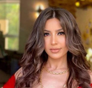 بـ"جمبك ومعاك".. جنات مهيد تحتفل بعيد الحب-صورة