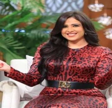 ياسمين عبد العزيز تؤدي مناسك العمرة -صور