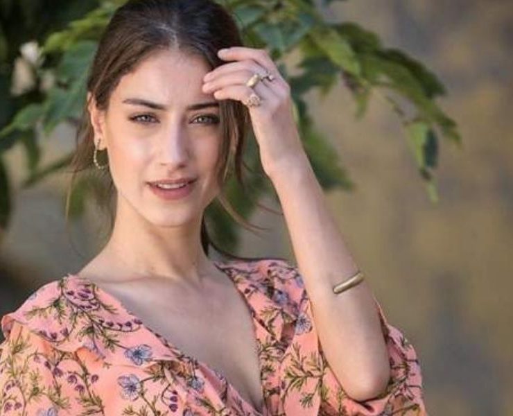 في أول ظهور لها.. ابنة هازال كايا تخطف الأنظار-صور