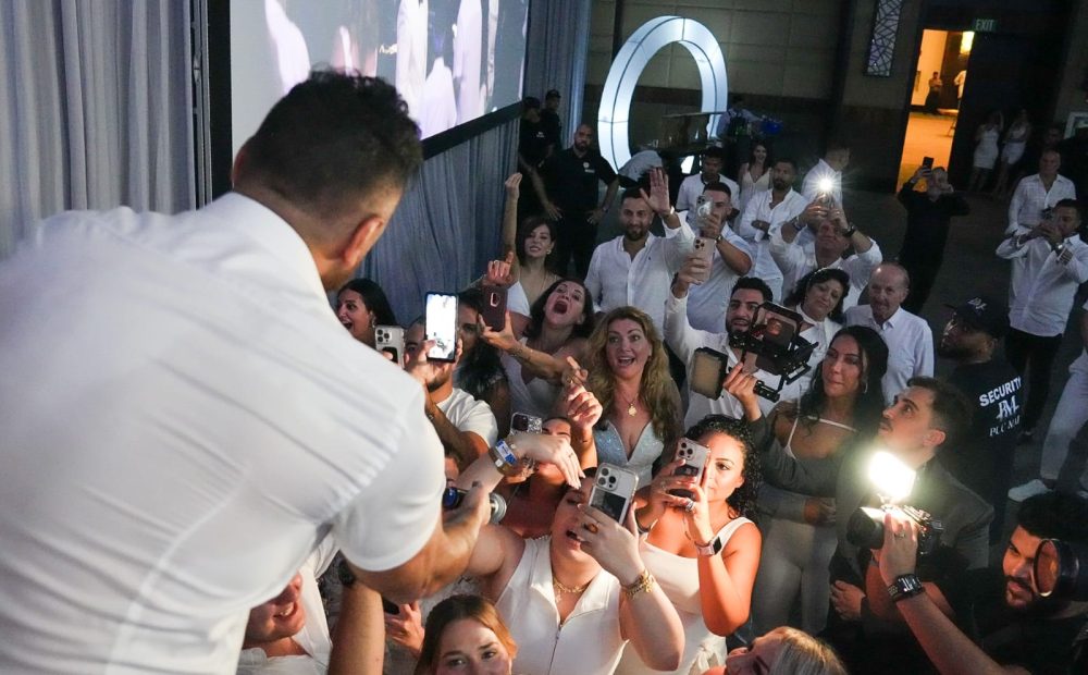 تامر حسني: غنيت ساعتين وأغانيا بتتردد كلها!