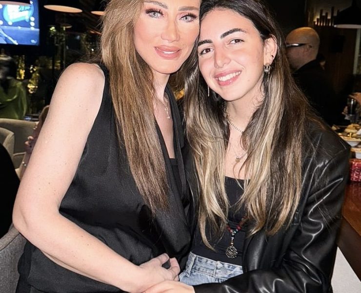 ابنة ريهام سعيد في أول ظهور خلال احتفالية عيد ميلاد والدتها