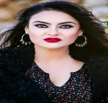 الإشاعة تصيب فنانة مغربية شهيرة بالسرطان