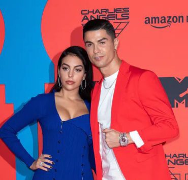 حقيقة بطاقة الدعوة التي نشرتها جورجينا