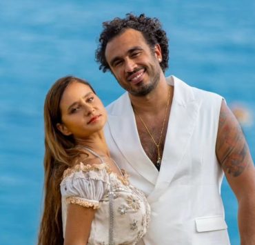 زوج نيللي كريم يردّ على هجوم باسم سمرة