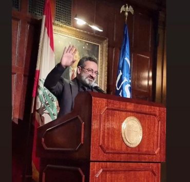 جورج خباز يمنح دكتوراه فخرية في نيويورك