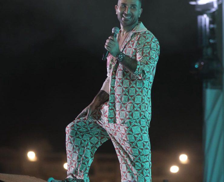 هل تقصد أحمد سعد الإساءة لشقيقه؟