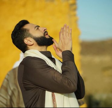 بمشاركة جمهوره.. حمادة هلال يحتفل بتصدر "المداح"