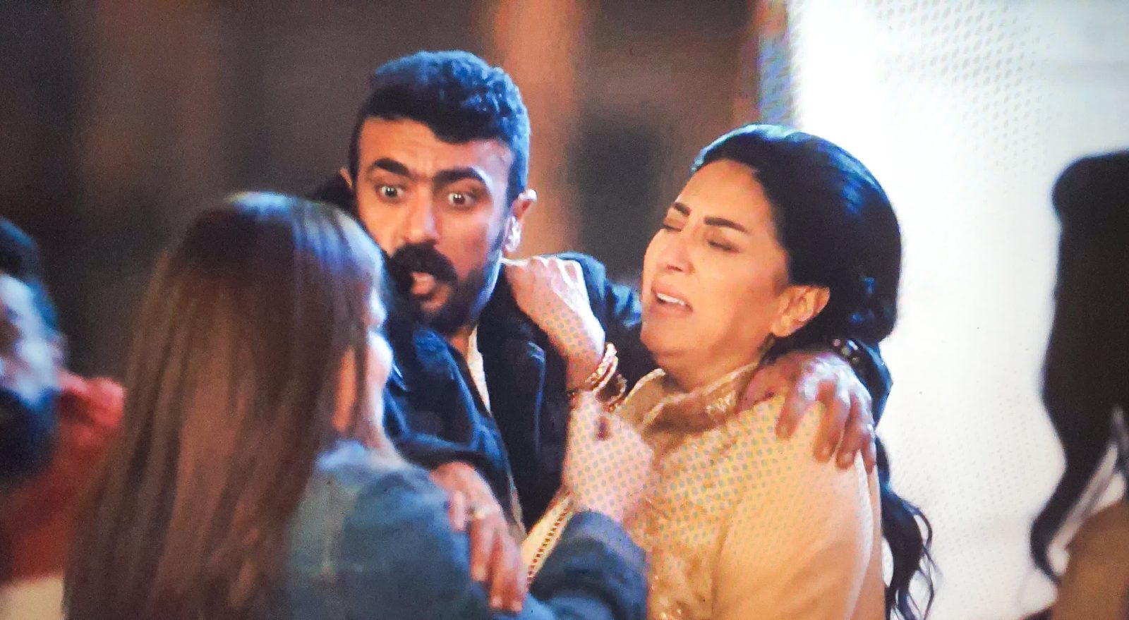 بعد قتلها في الحلقة الأخيرة.. وفاء عامر تشيد بيمنى طولان