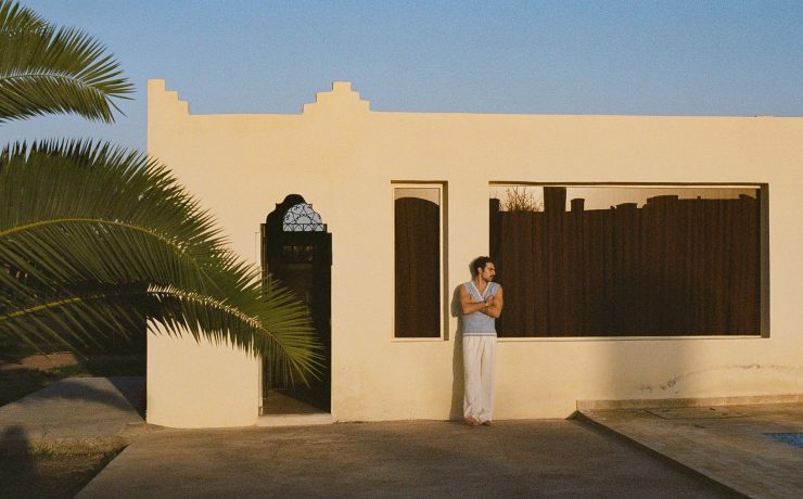 بمزيج موسيقي متنوع.. نجم الراب Saint Levant يطرح "Galbi"