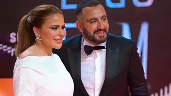 بعد شائعة انفصالهما.. أحمد السقا في أول ظهور له مع زوجته